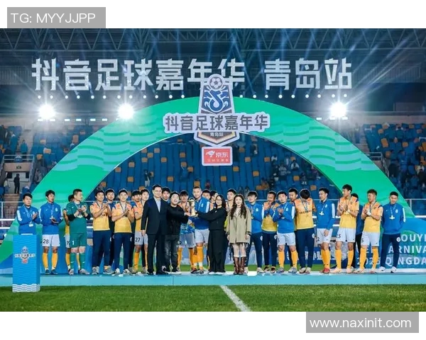 足球明星在抖音上分享训练日常与精彩瞬间引发粉丝热议与互动 足球明星在抖音上分享训练日常与精彩瞬间引发粉丝热议与互动