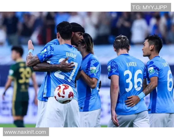 足球明星如何与年轻球员有效沟通提升团队协作与比赛表现 足球明星如何与年轻球员有效沟通提升团队协作与比赛表现