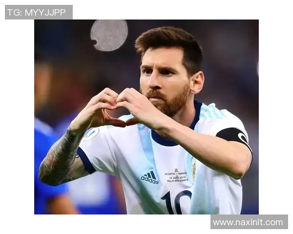 足球明星虚影图片展现运动魅力与激情的完美结合